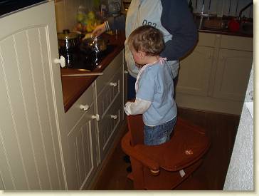 20051119-01 Koken met mama